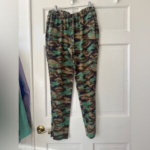 Acrobat silk Green Camouflage Joggers